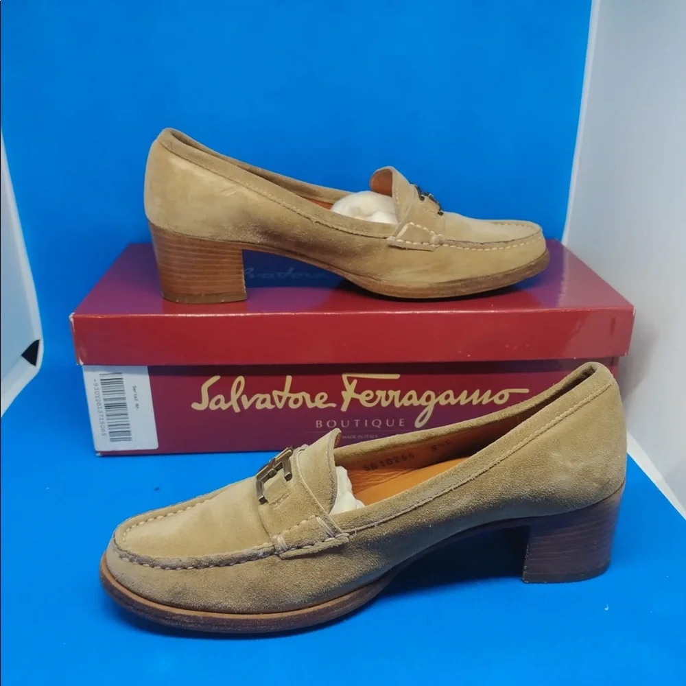 gorgeous Salvatore Ferragamo‎ suede heels 5.5